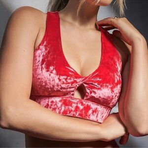Fabletics Oasis Crushed Velour Twist Sports Bra Strawberry Red Small